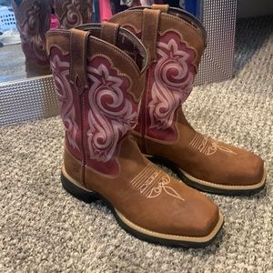 Womens Durango Cowboy boots SIZE 8. Waterproof.